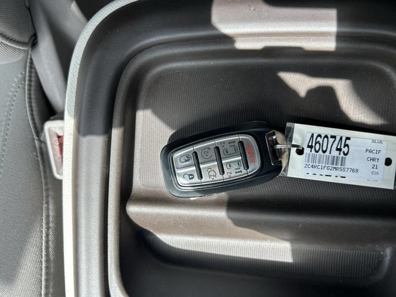 2021 Chrysler Pacifica Touring FWD | No Accidents | Heated Steering Photo