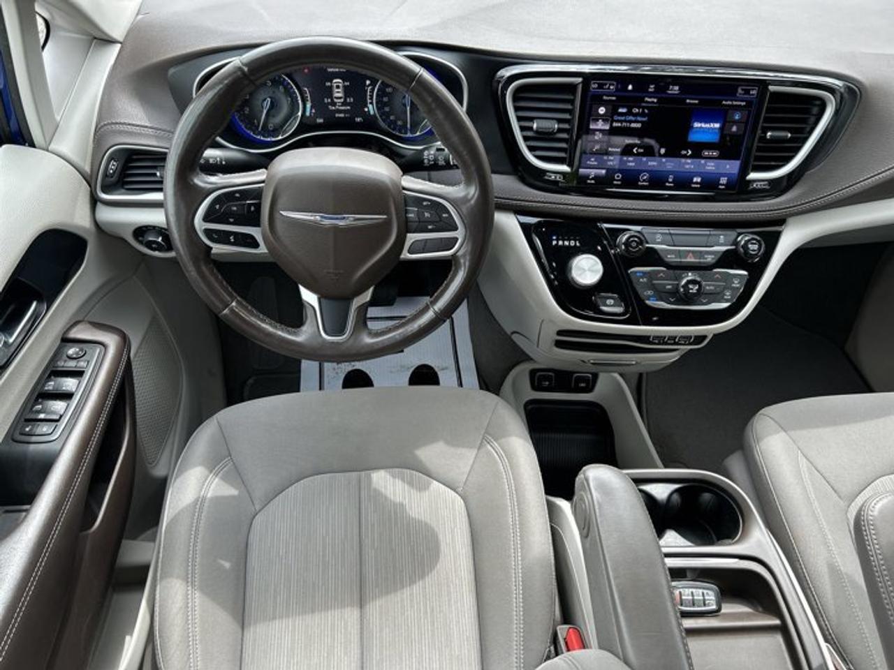 2021 Chrysler Pacifica Touring FWD | No Accidents | Heated Steering Photo
