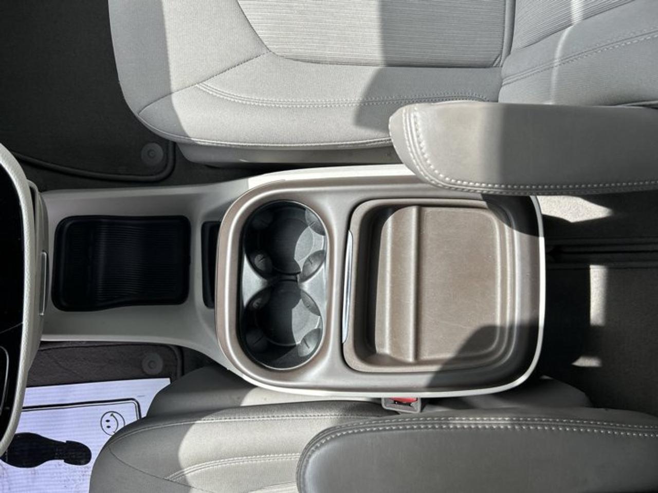 2021 Chrysler Pacifica Touring FWD | No Accidents | Heated Steering Photo