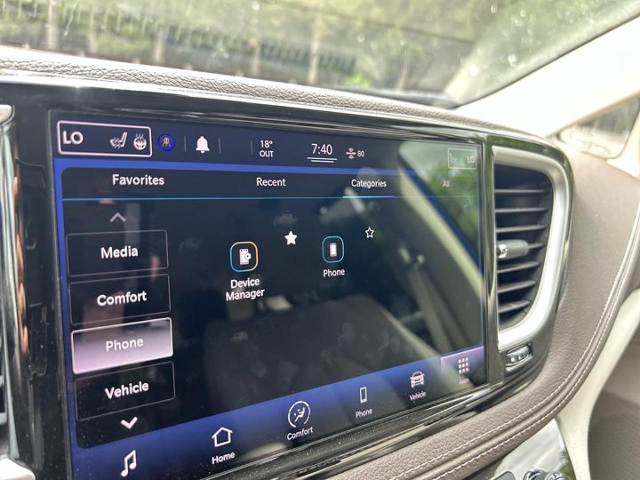 2021 Chrysler Pacifica Touring FWD | No Accidents | Heated Steering Photo
