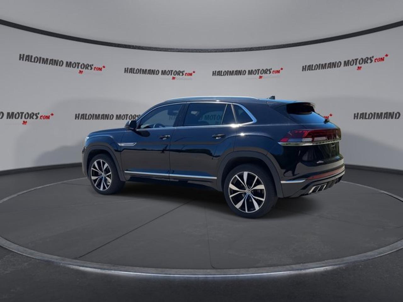 2025 Volkswagen Atlas Cross Sport Execline 4WD | No Accidents | Panoramic Sunroof | Leather Seats Photo