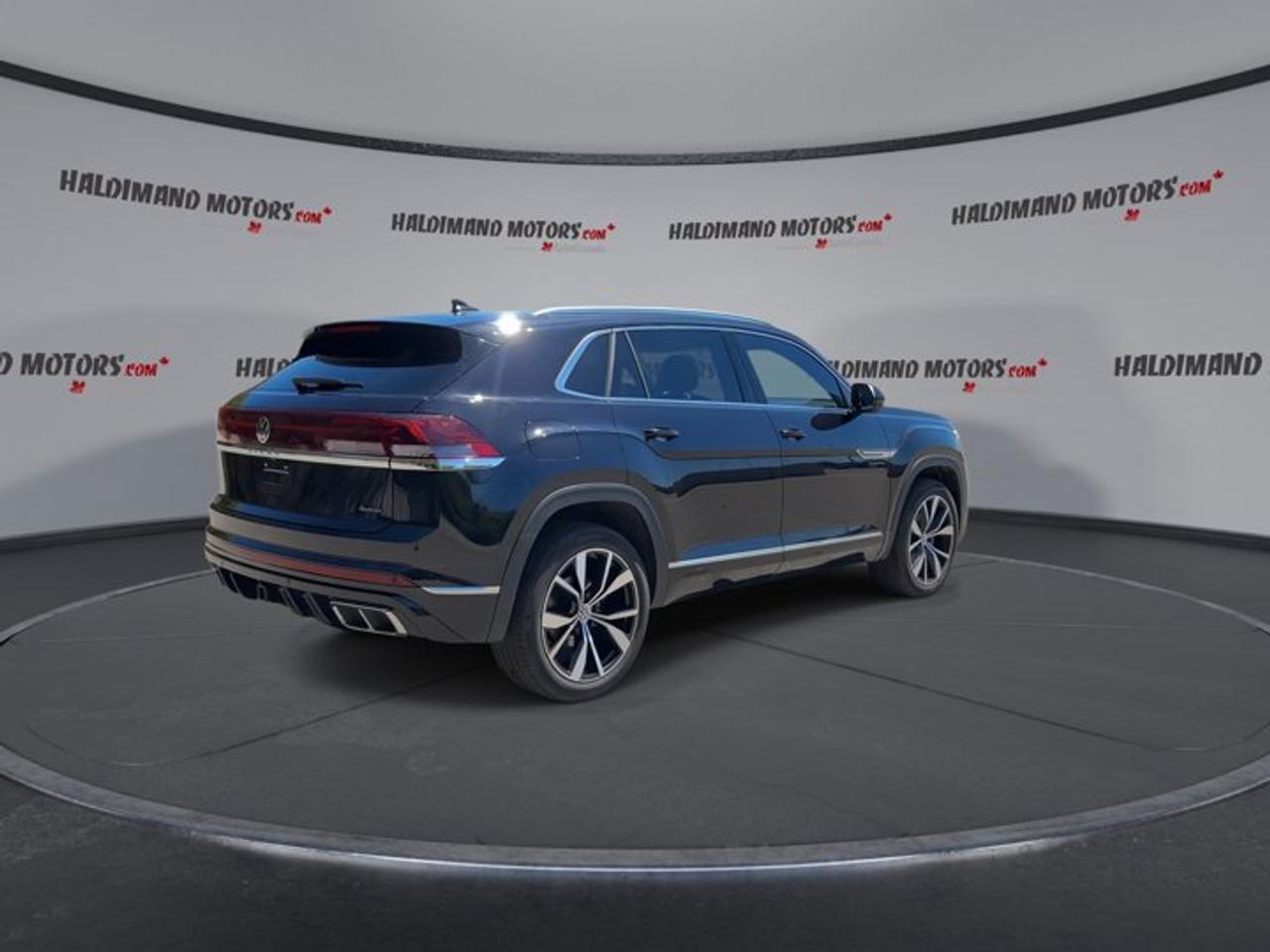 2025 Volkswagen Atlas Cross Sport Execline 4WD | No Accidents | Panoramic Sunroof | Leather Seats Photo