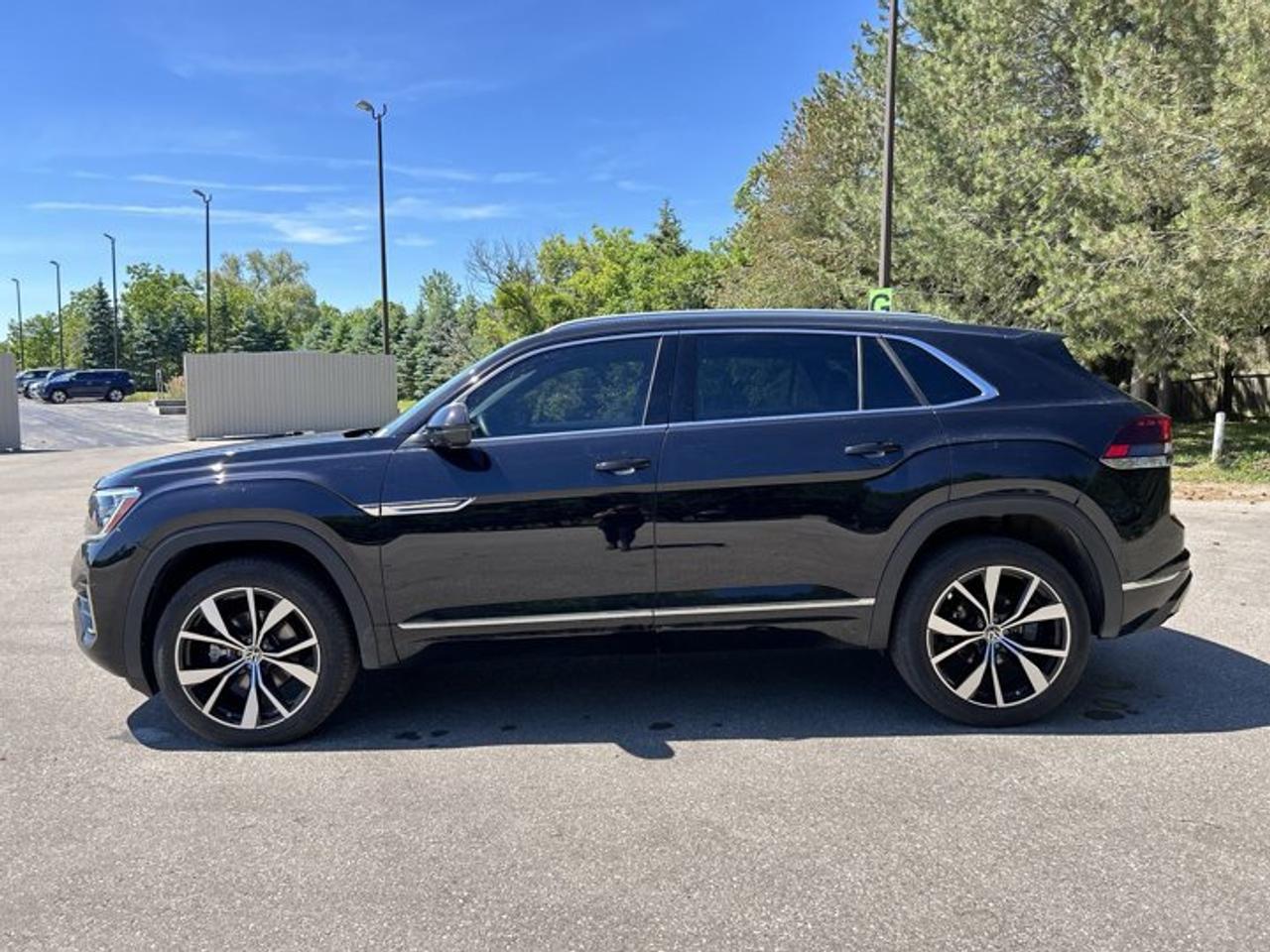 2025 Volkswagen Atlas Cross Sport Execline 4WD | No Accidents | Panoramic Sunroof | Leather Seats Photo