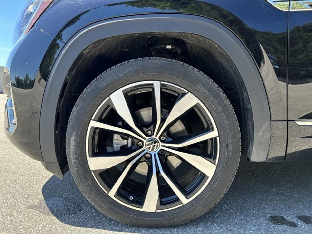 2025 Volkswagen Atlas Cross Sport Execline 4WD | No Accidents | Panoramic Sunroof | Leather Seats Photo