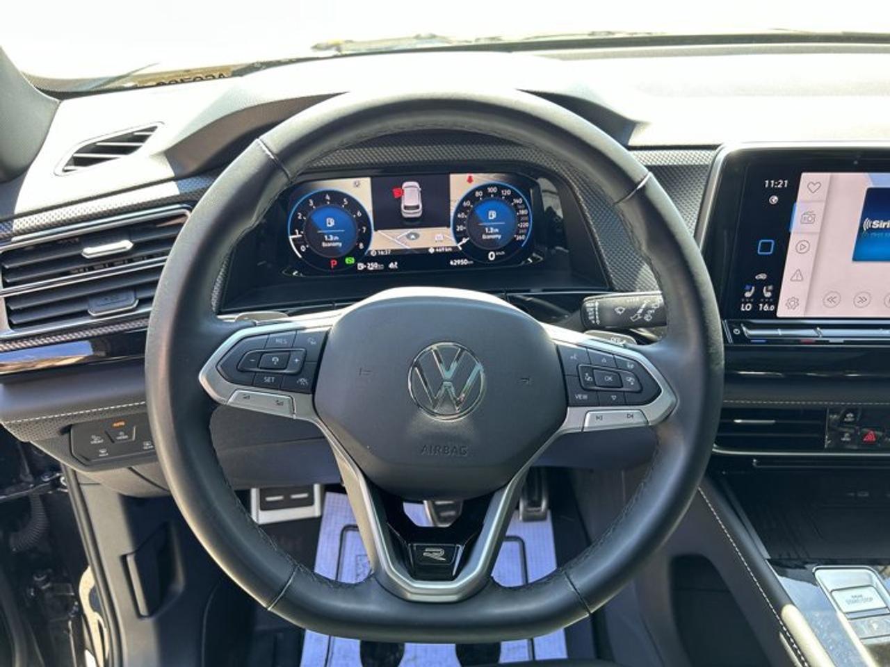 2025 Volkswagen Atlas Cross Sport Execline 4WD | No Accidents | Panoramic Sunroof | Leather Seats Photo