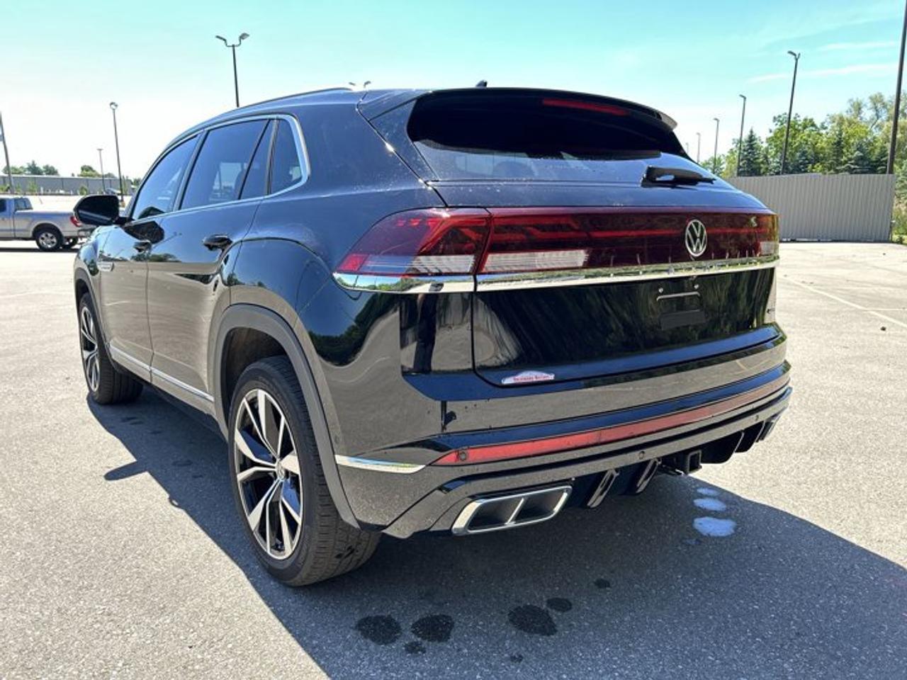 2025 Volkswagen Atlas Cross Sport Execline 4WD | No Accidents | Panoramic Sunroof | Leather Seats Photo