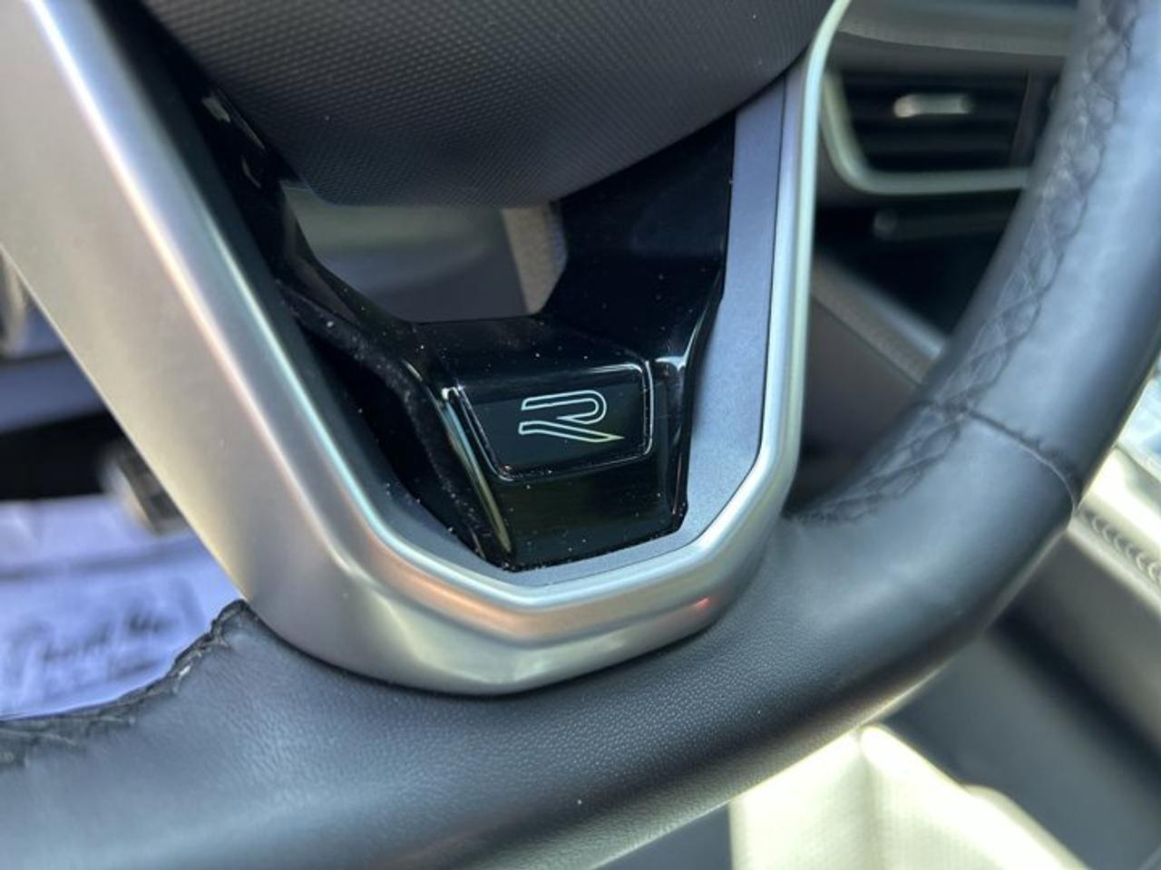 2025 Volkswagen Atlas Cross Sport Execline 4WD | No Accidents | Panoramic Sunroof | Leather Seats Photo