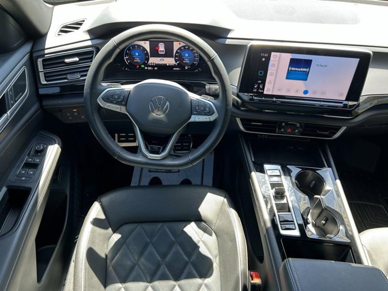2025 Volkswagen Atlas Cross Sport Execline 4WD | No Accidents | Panoramic Sunroof | Leather Seats Photo