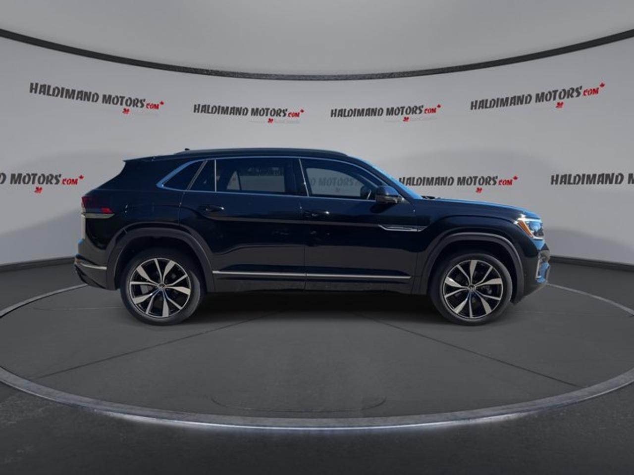 2025 Volkswagen Atlas Cross Sport Execline 4WD | No Accidents | Panoramic Sunroof | Leather Seats Photo