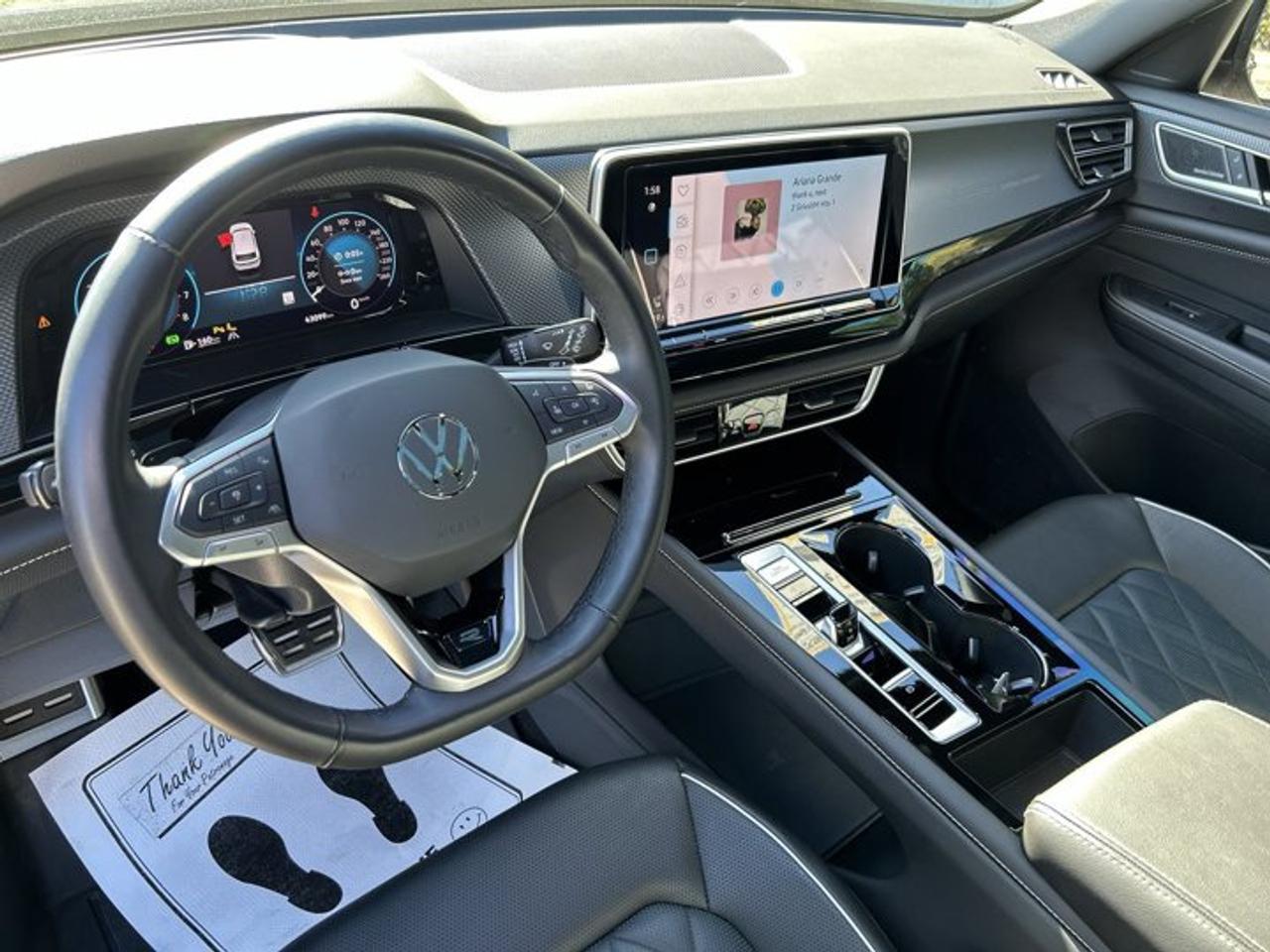 2025 Volkswagen Atlas Cross Sport Execline 4WD | No Accidents | Panoramic Sunroof | Leather Seats Photo