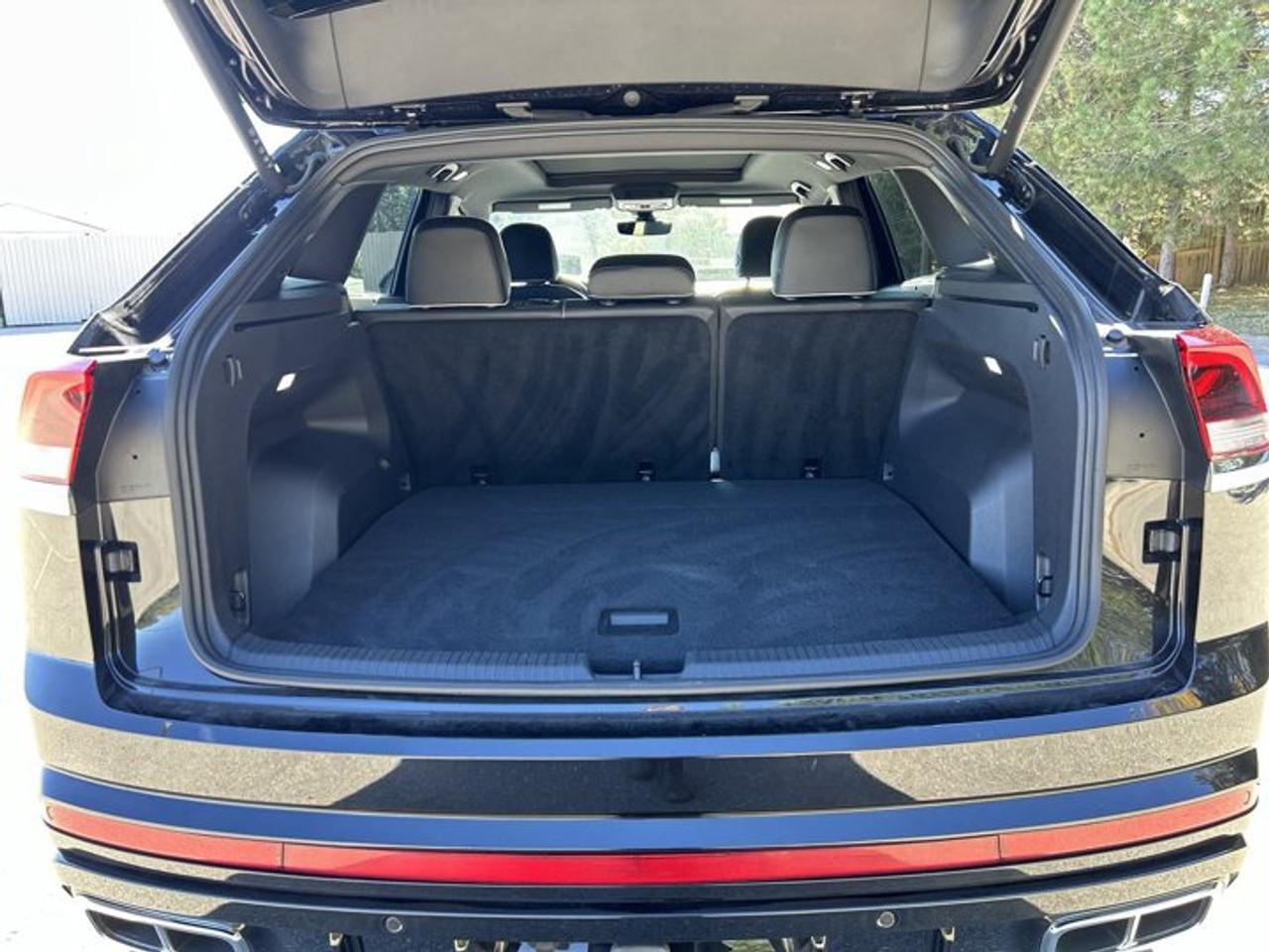 2025 Volkswagen Atlas Cross Sport Execline 4WD | No Accidents | Panoramic Sunroof | Leather Seats Photo