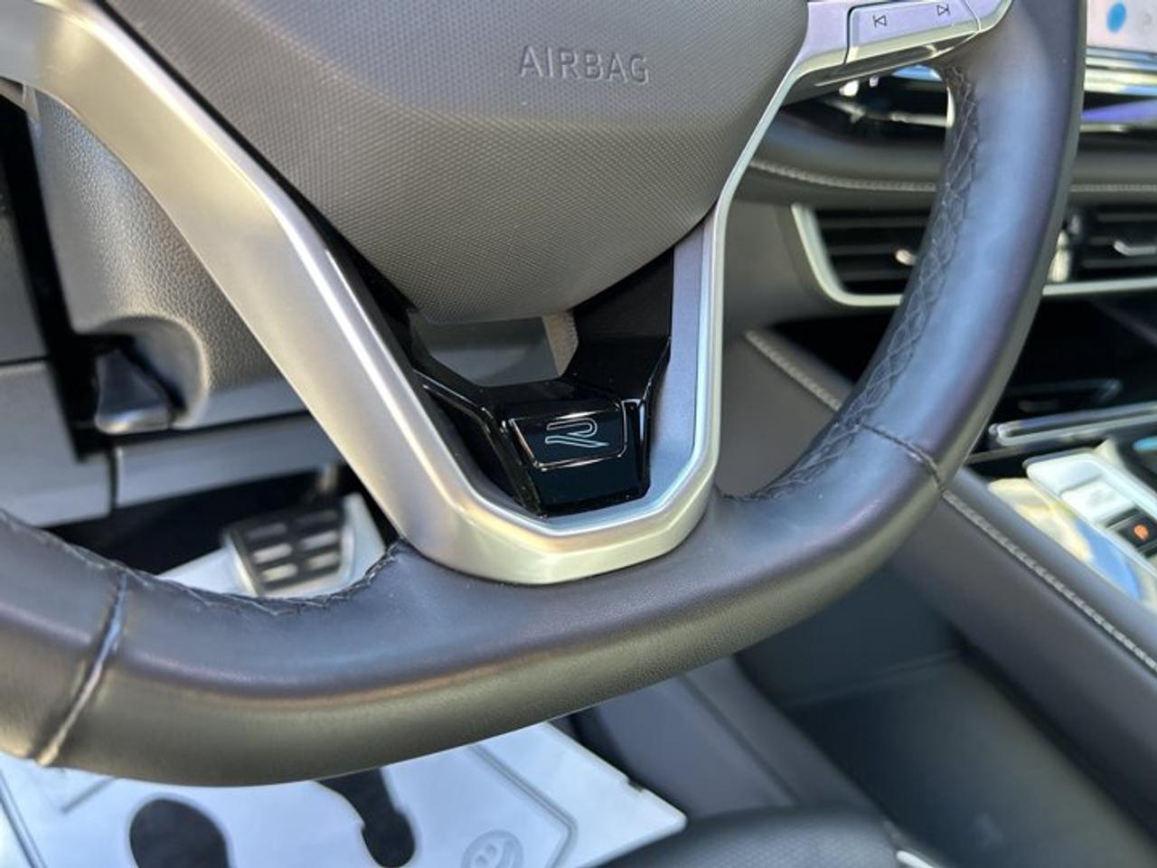 2025 Volkswagen Atlas Cross Sport Execline 4WD | No Accidents | Panoramic Sunroof | Leather Seats Photo