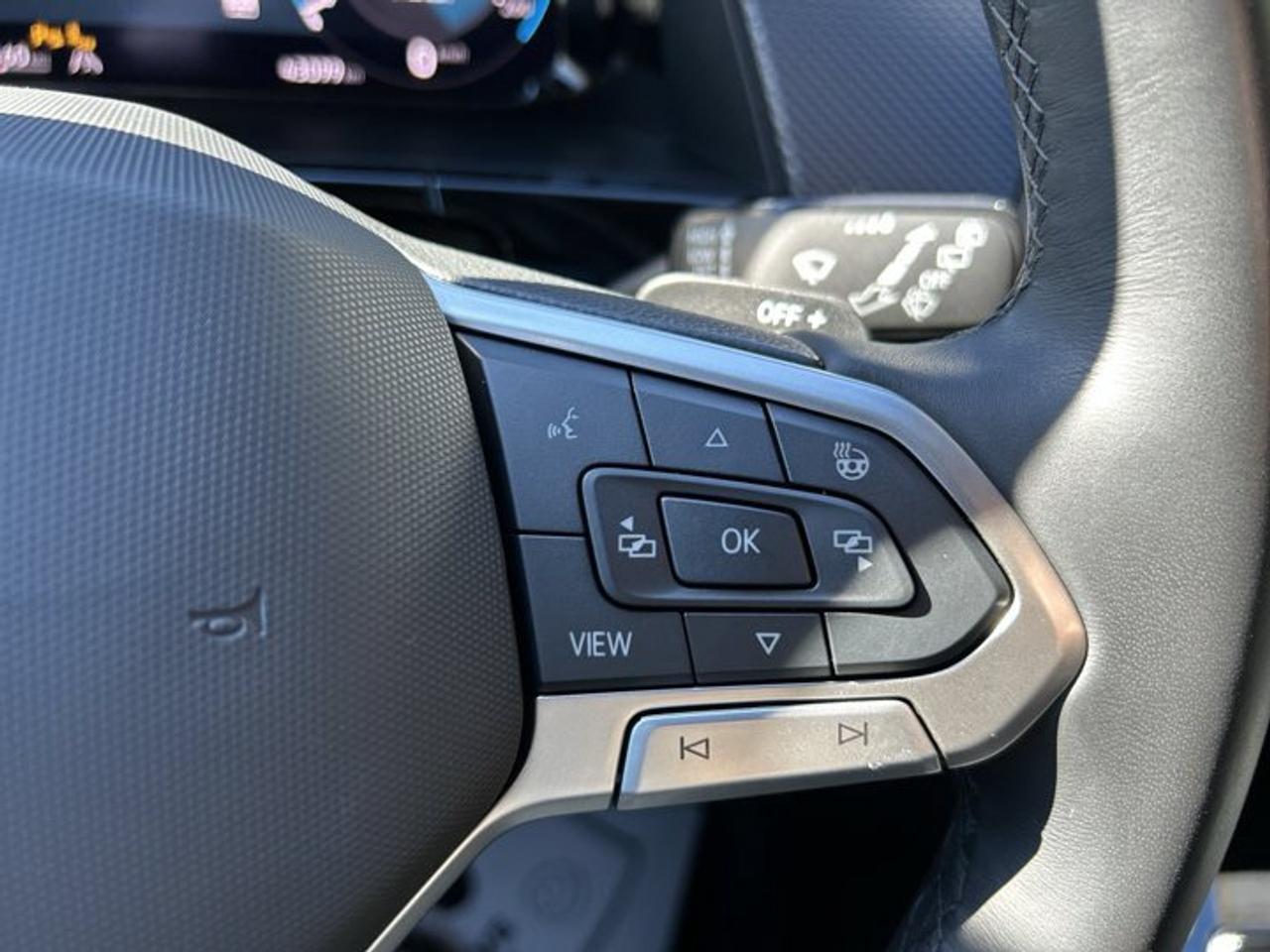 2025 Volkswagen Atlas Cross Sport Execline 4WD | No Accidents | Panoramic Sunroof | Leather Seats Photo