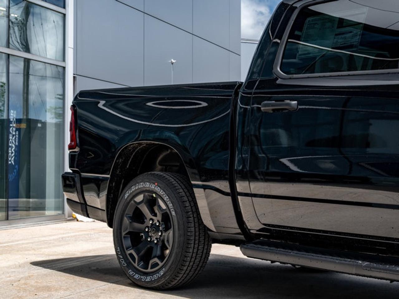 2026 RAM 1500 Express Photo