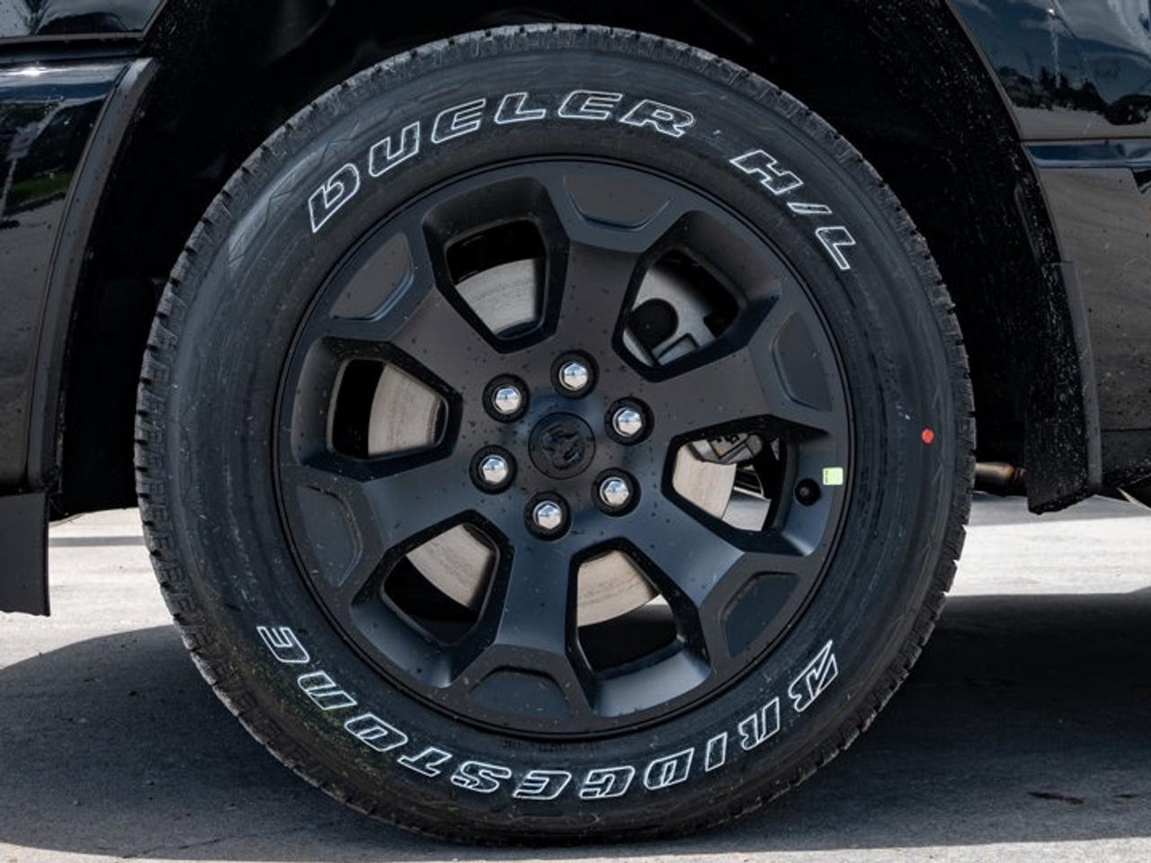 2026 RAM 1500 Express Photo