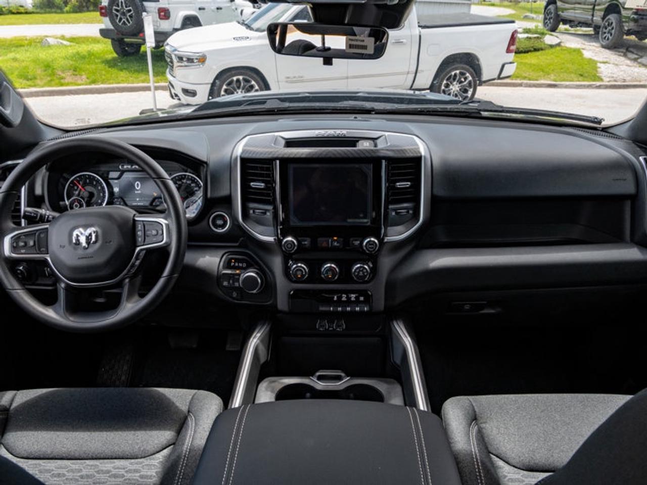 2026 RAM 1500 Express Photo