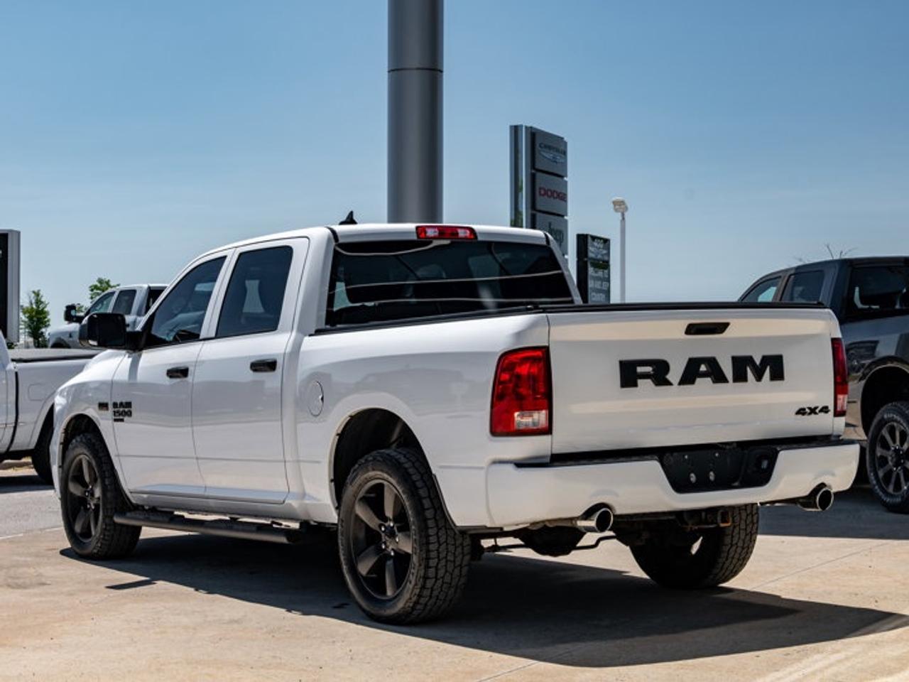 2020 RAM 1500 Classic EXPRESS Photo