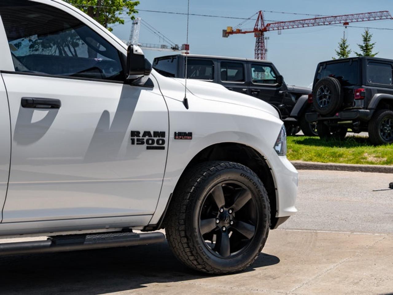 2020 RAM 1500 Classic EXPRESS Photo