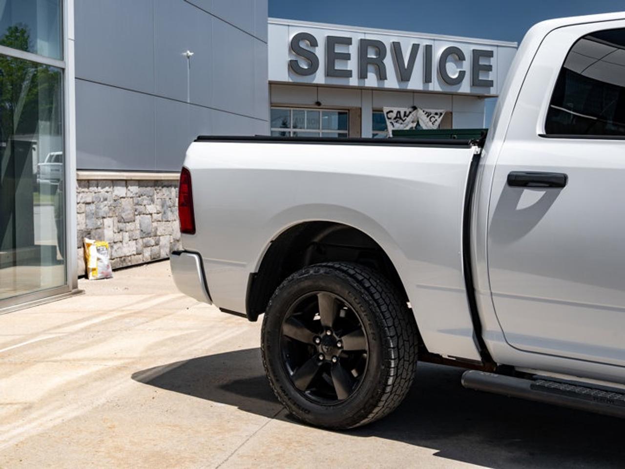 2020 RAM 1500 Classic EXPRESS Photo