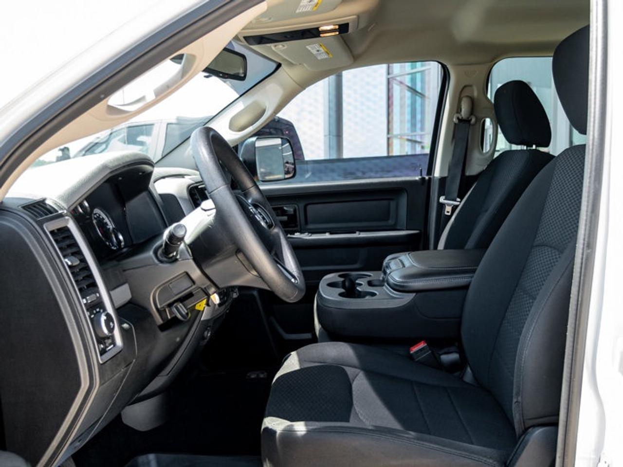 2020 RAM 1500 Classic EXPRESS Photo