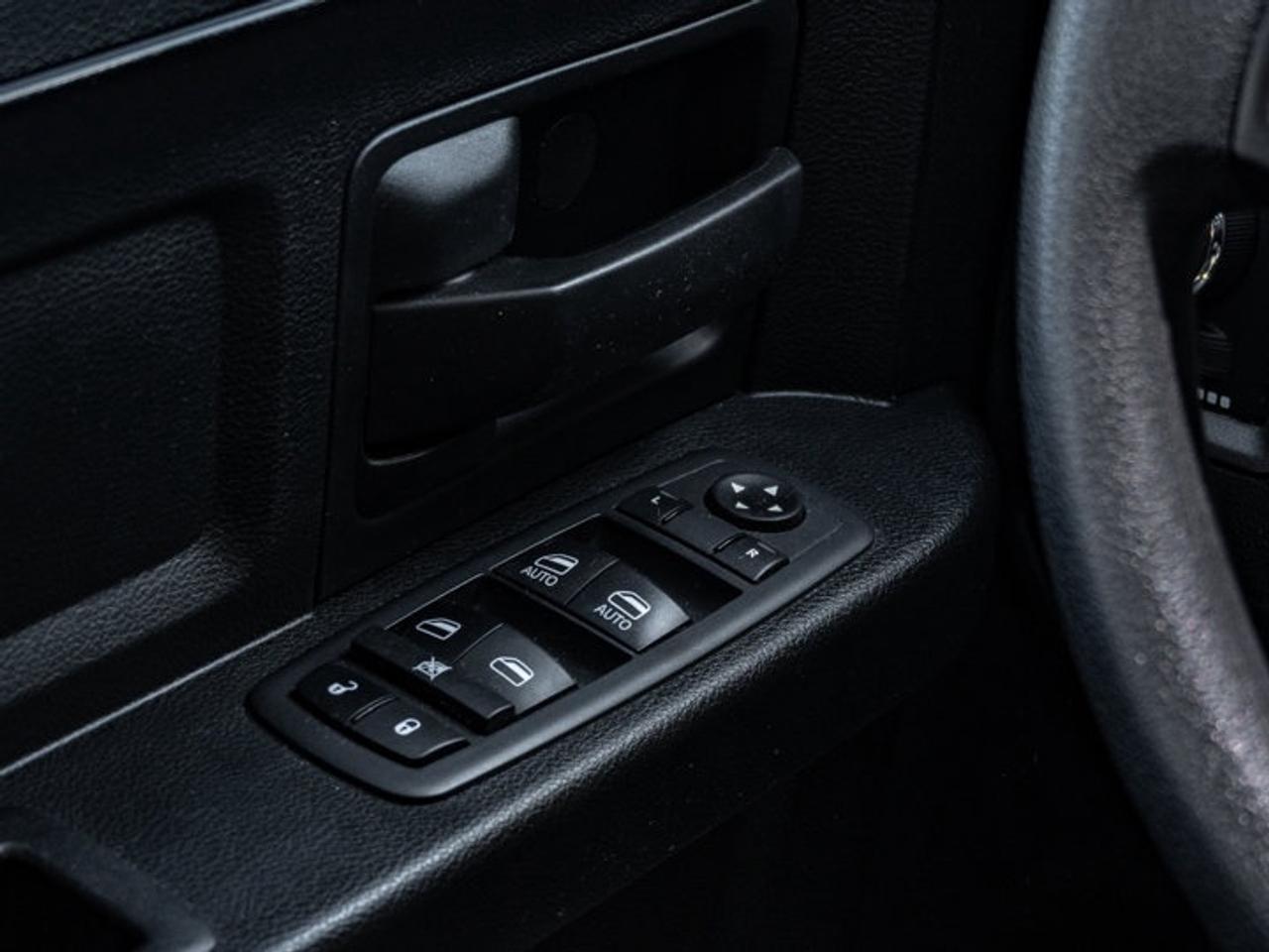 2020 RAM 1500 Classic EXPRESS Photo