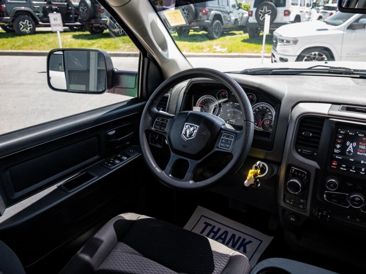 2020 RAM 1500 Classic EXPRESS Photo