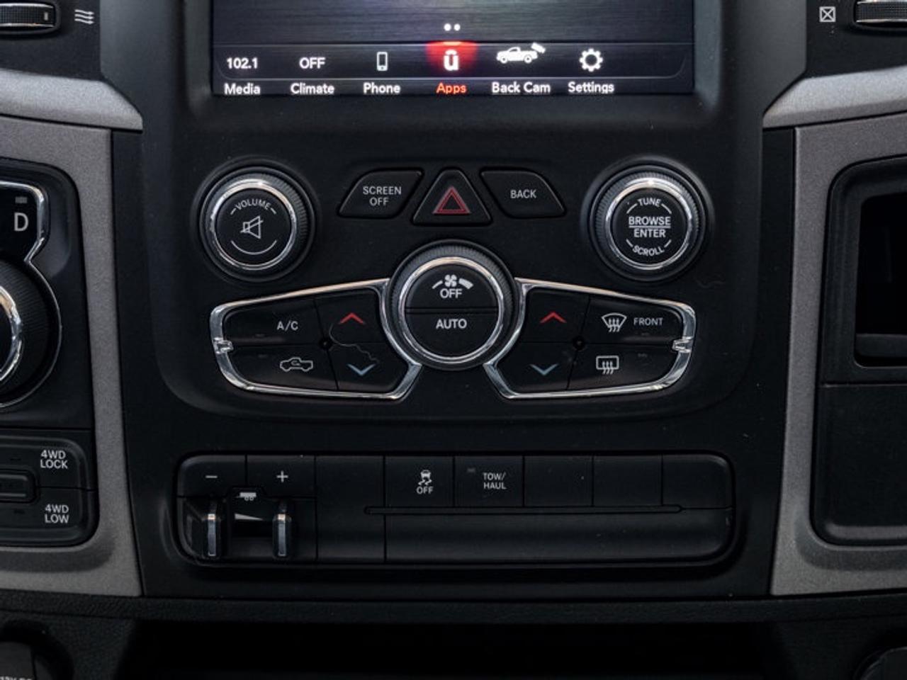 2020 RAM 1500 Classic EXPRESS Photo