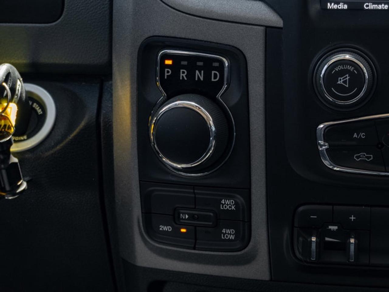 2020 RAM 1500 Classic EXPRESS Photo