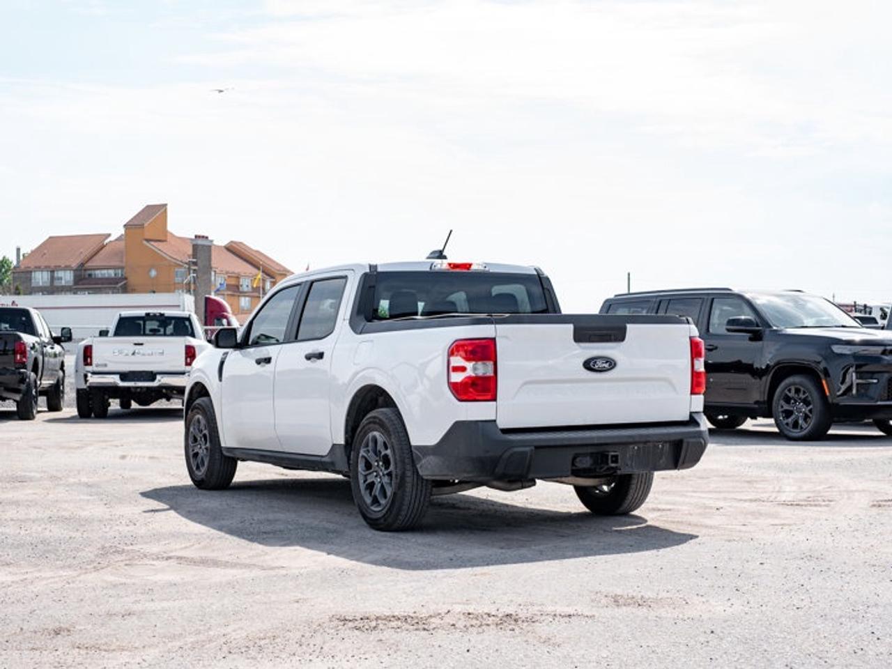 2025 Ford Maverick XLT Photo