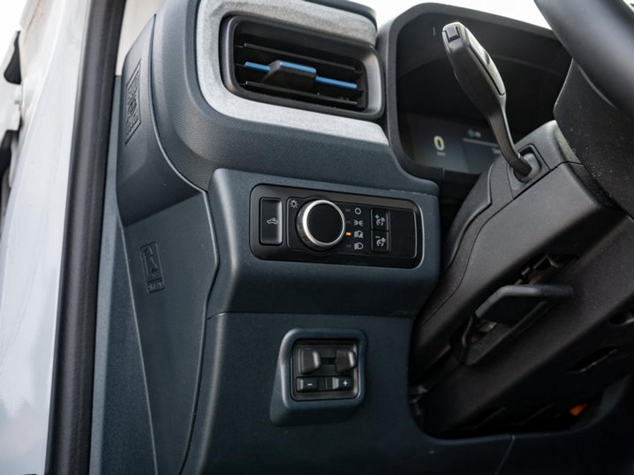 2025 Ford Maverick XLT Photo