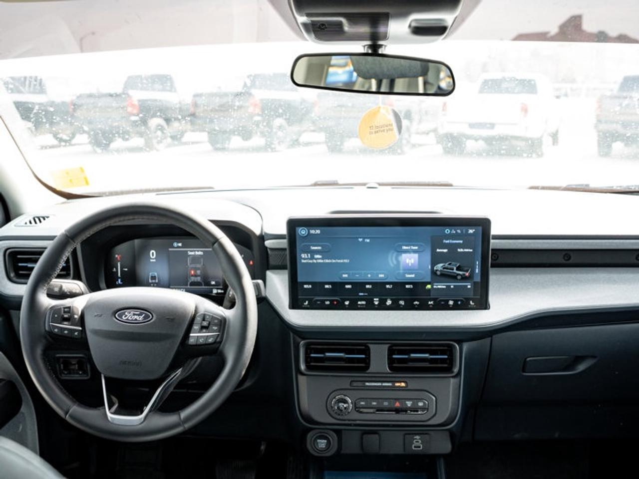 2025 Ford Maverick XLT Photo