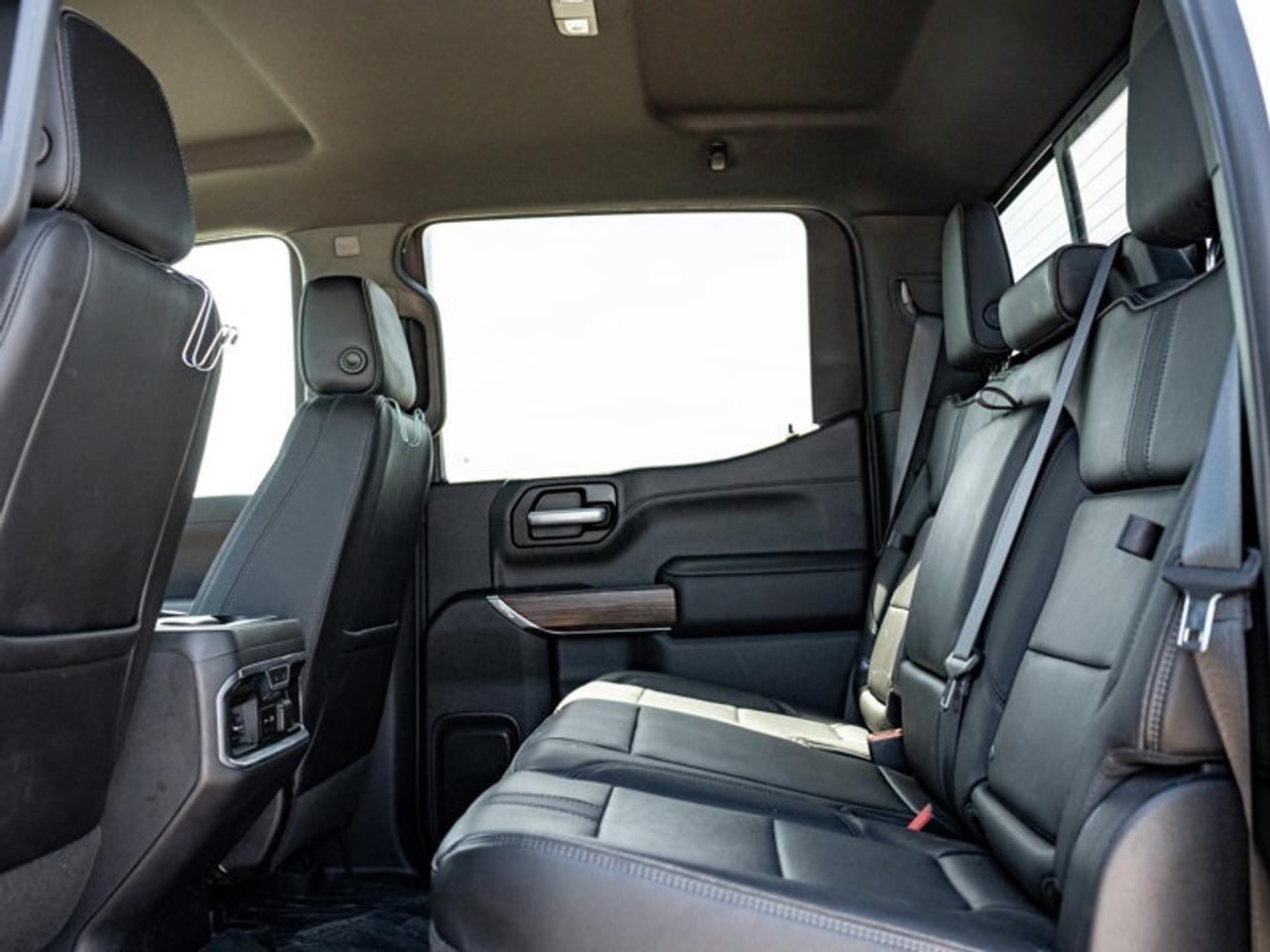 2021 Chevrolet Silverado 1500 High Country Photo