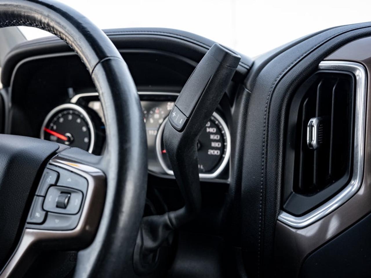 2021 Chevrolet Silverado 1500 High Country Photo