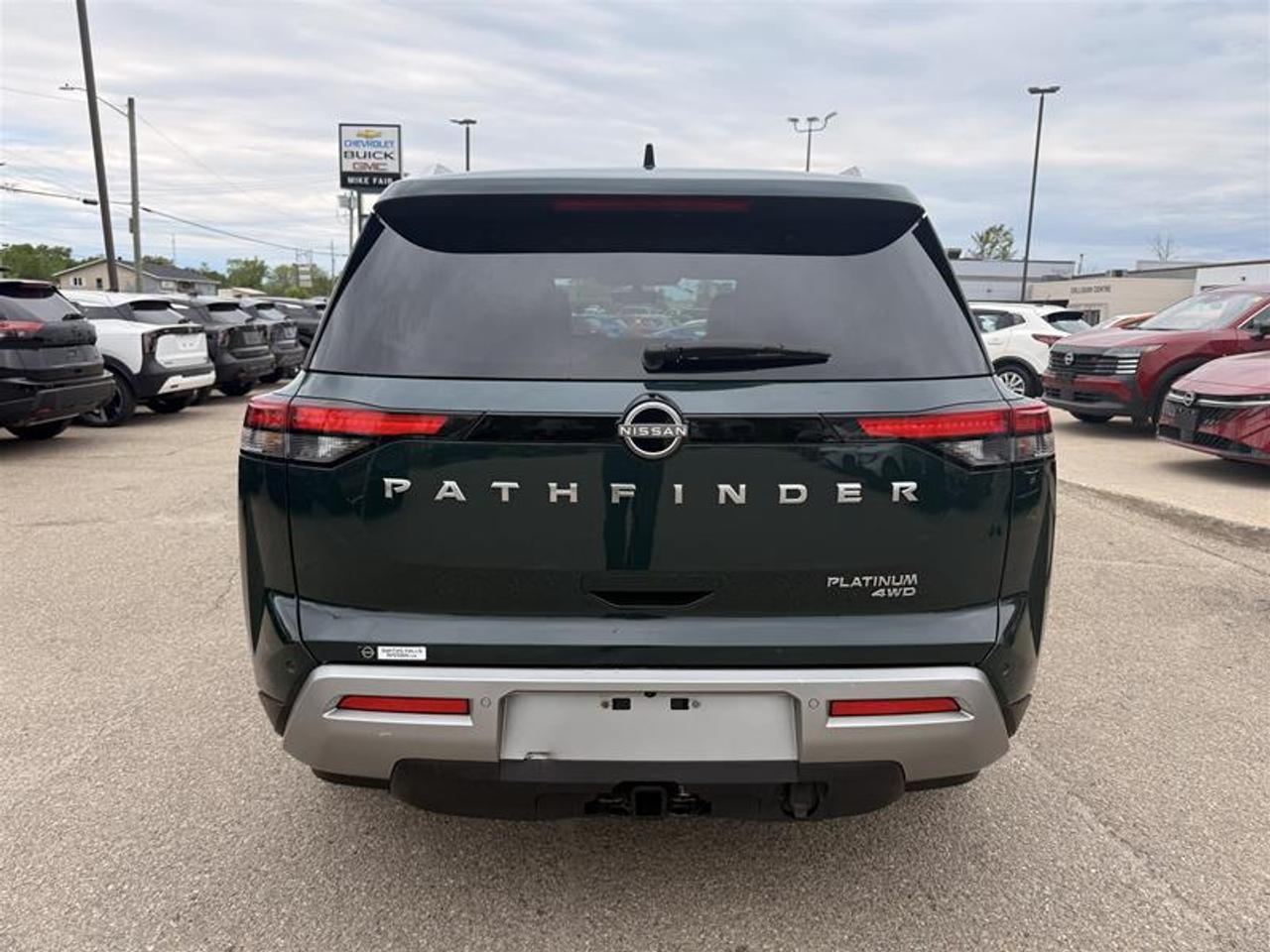 2024 Nissan Pathfinder Platinum 4WD Photo