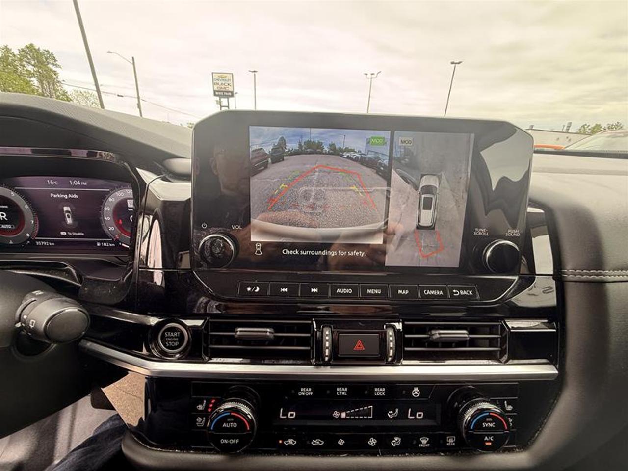 2024 Nissan Pathfinder Platinum 4WD Photo