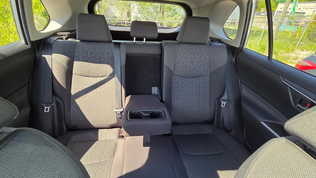 2021 Toyota RAV4 XLE Photo