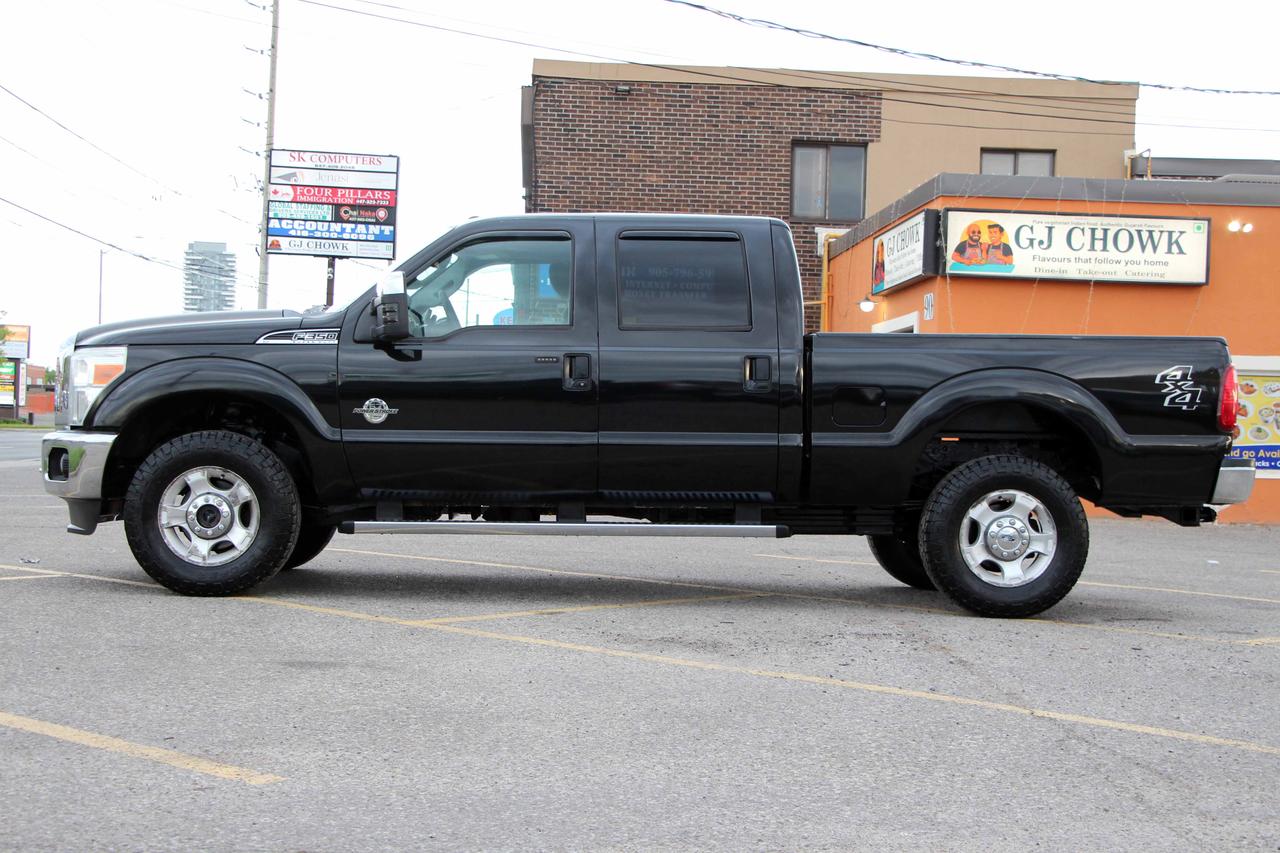 2011 Ford SUPER DUTY F-350 SRW XLT Photo3