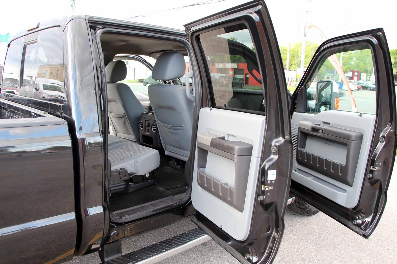2011 Ford SUPER DUTY F-350 SRW XLT Photo