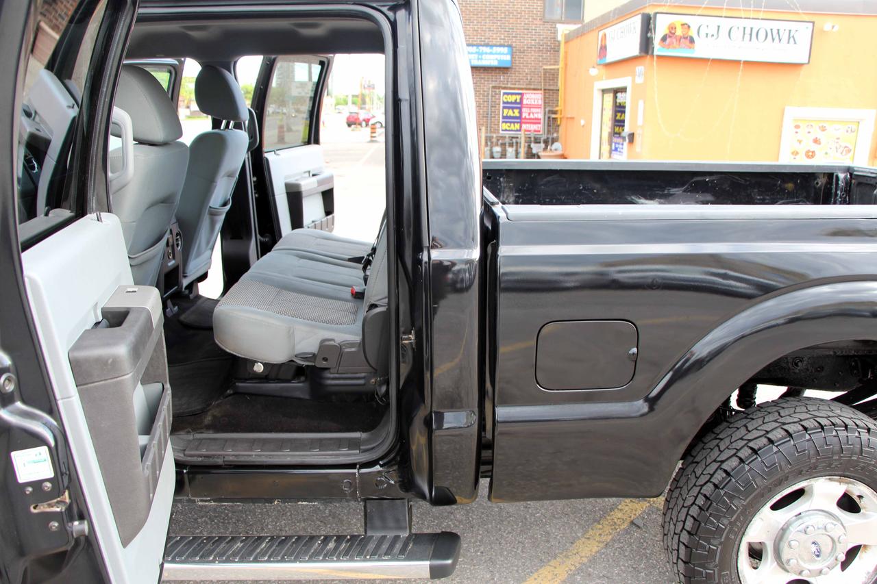 2011 Ford SUPER DUTY F-350 SRW XLT Photo