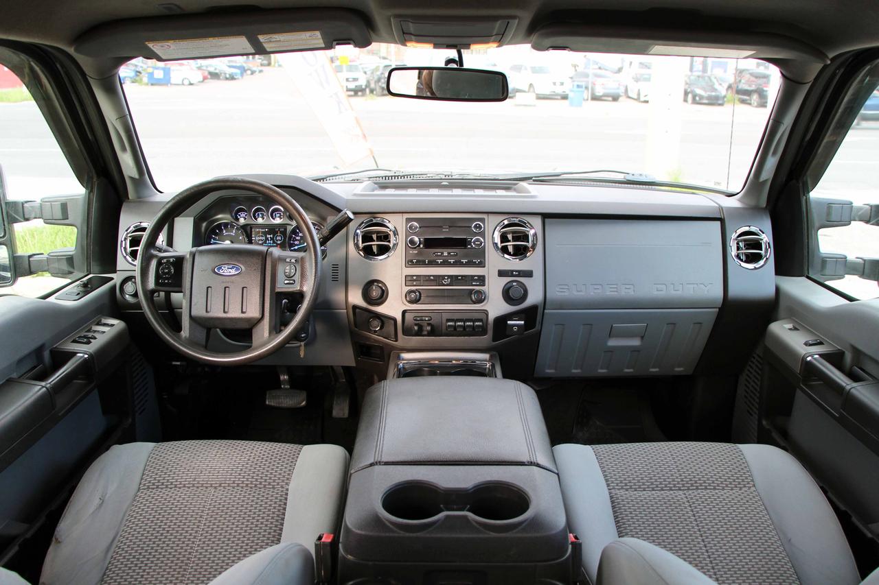 2011 Ford SUPER DUTY F-350 SRW XLT Photo