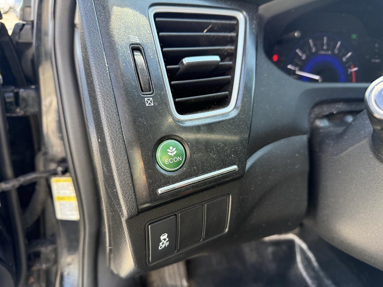 2015 Honda Civic 4dr Man EX Photo