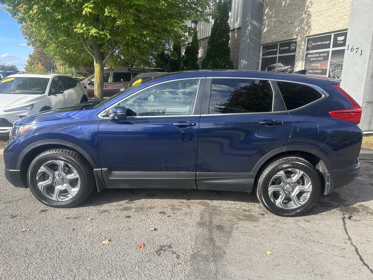 2017 Honda CR-V EX AWD, LOW KM, SUNROOF, HEATED SEATS, BACK-UP CAM Photo