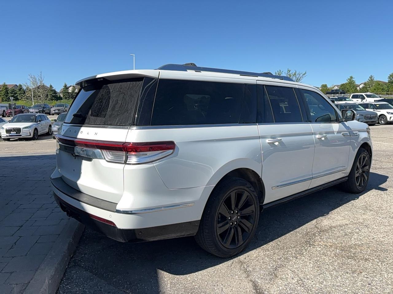 2024 Lincoln Navigator LONG VERSION, LUXURY PACKAGE, 22'S, BLACK PACK! Photo