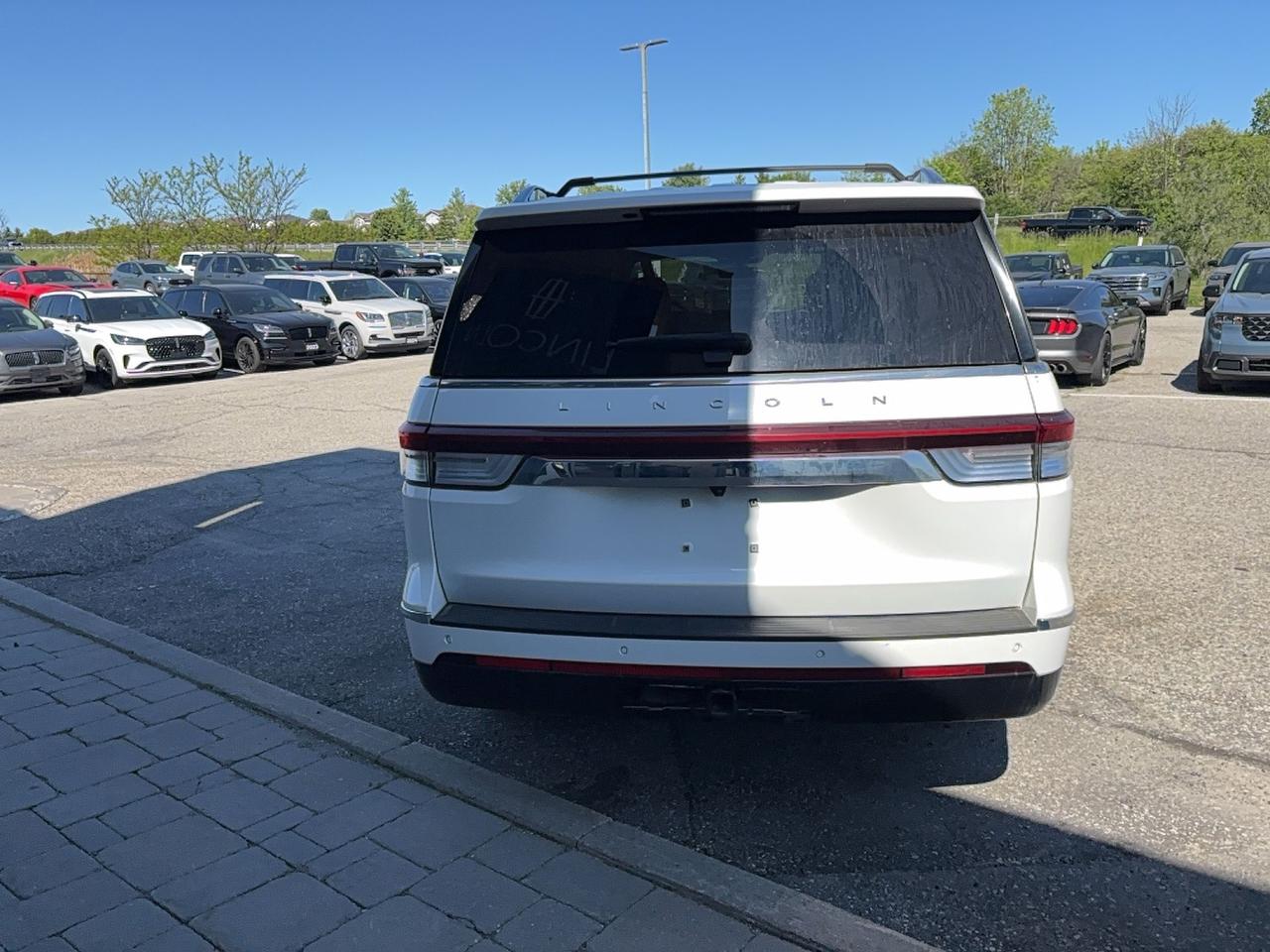 2024 Lincoln Navigator LONG VERSION, LUXURY PACKAGE, 22'S, BLACK PACK! Photo