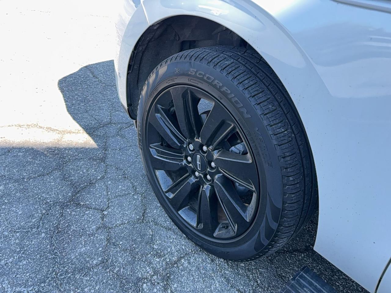 2024 Lincoln Navigator LONG VERSION, LUXURY PACKAGE, 22'S, BLACK PACK! Photo