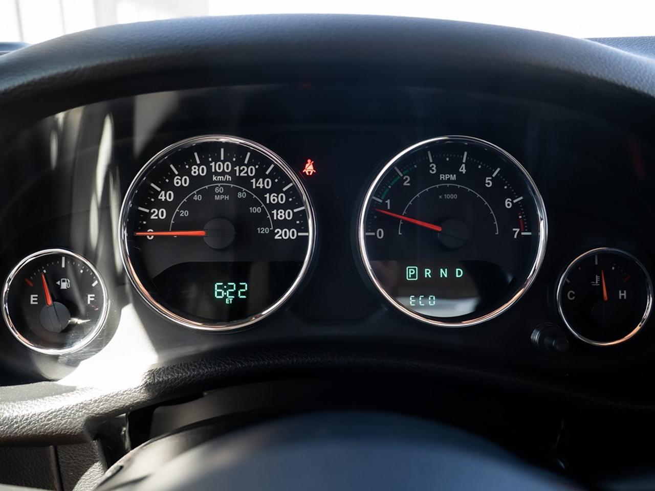2015 Jeep Wrangler 4WD 2DR SAHARA Photo9