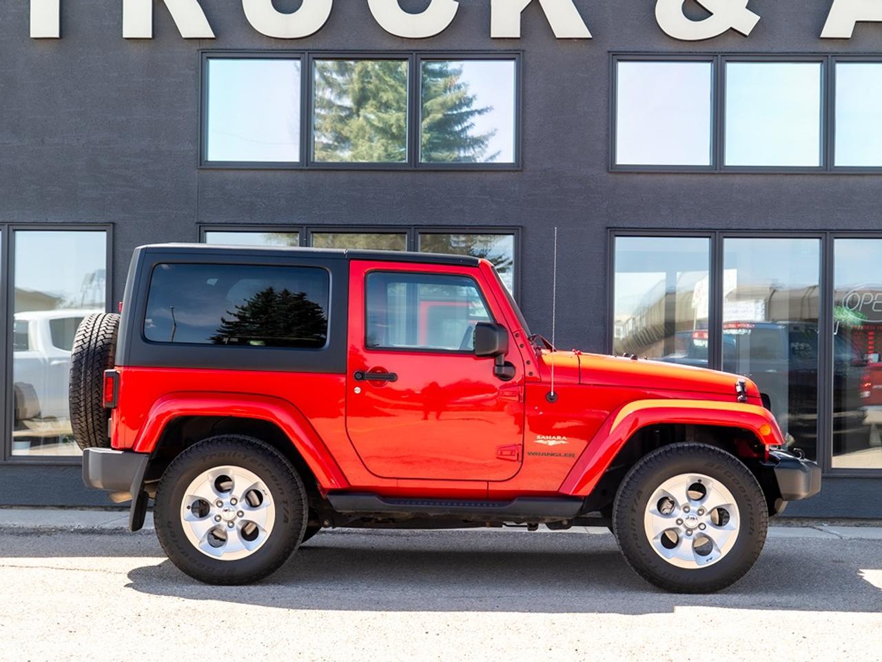 2015 Jeep Wrangler 4WD 2DR SAHARA Photo4