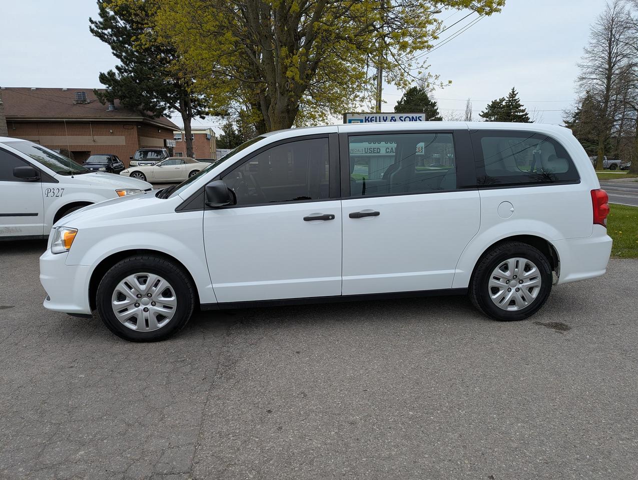 2018 Dodge Grand Caravan "STOW n GO seat 7" certified + FREE 6M warranty Photo3