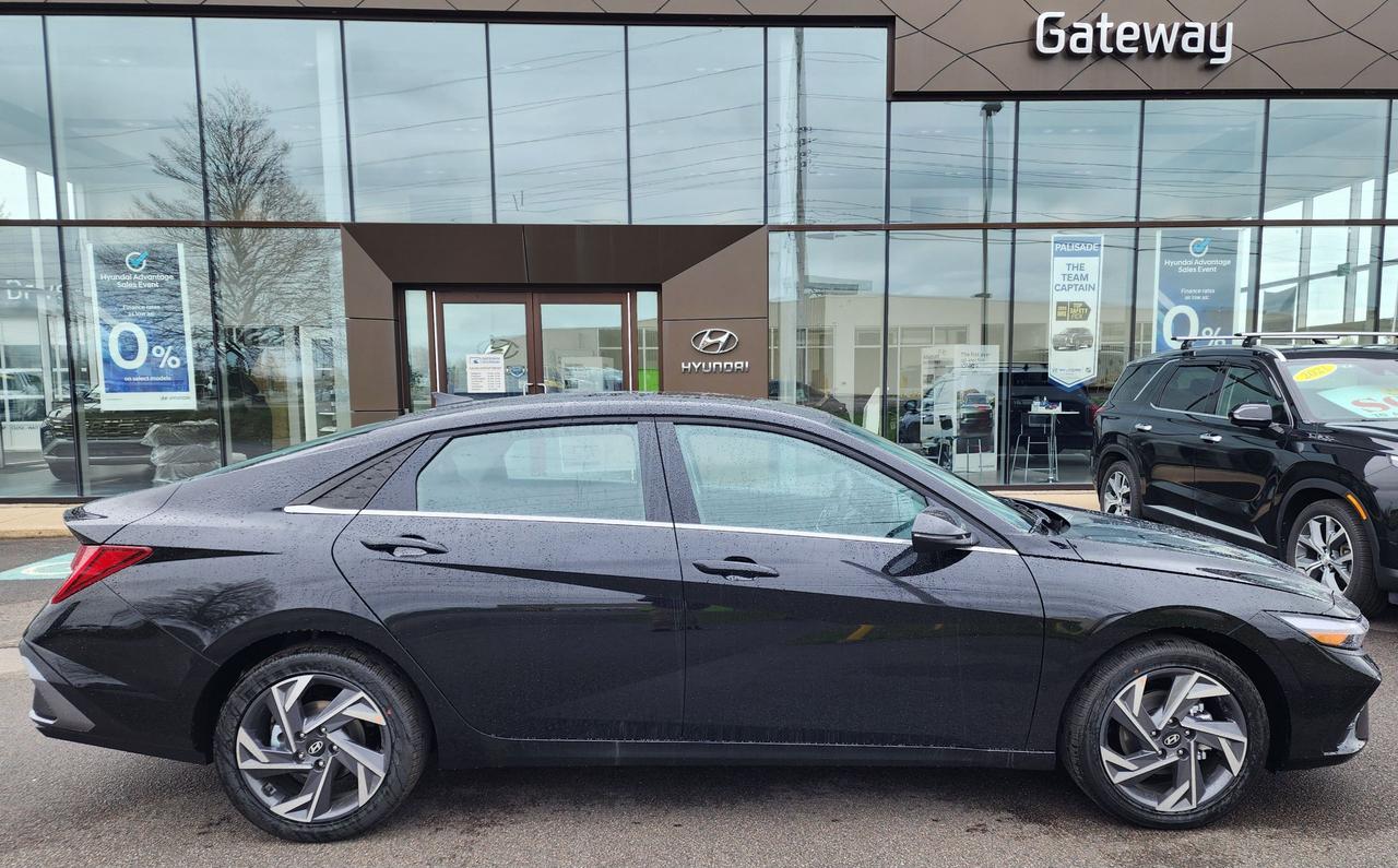 2026 Hyundai Elantra HEV Luxury Photo2
