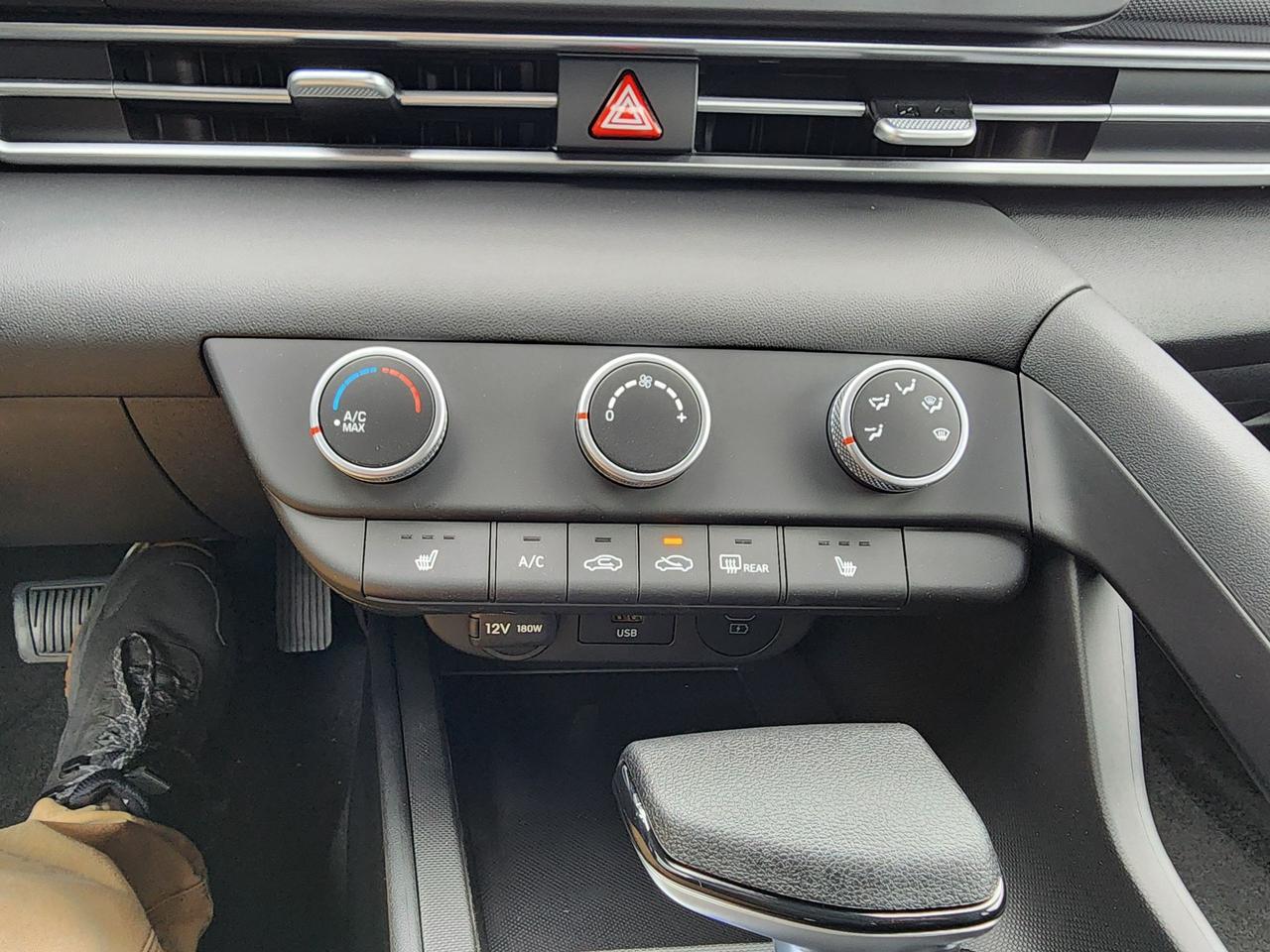 2026 Hyundai Elantra Essential Photo